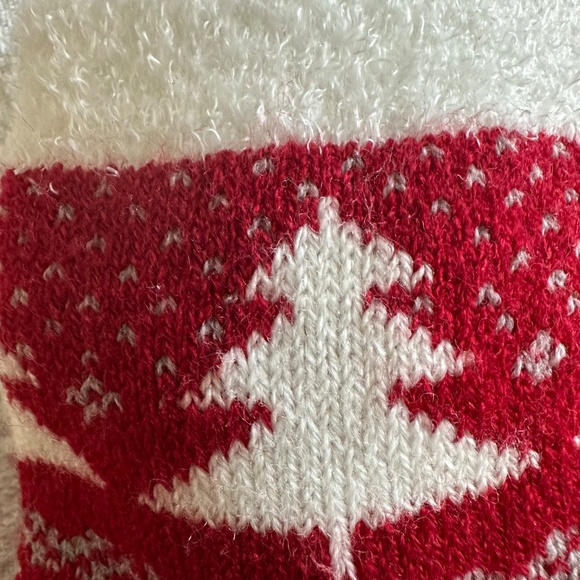 NWT a new day Women's Shoe Sz.4-10  Red/White Pattern Soft & Cozy Holiday Socks - Picture 10 of 12